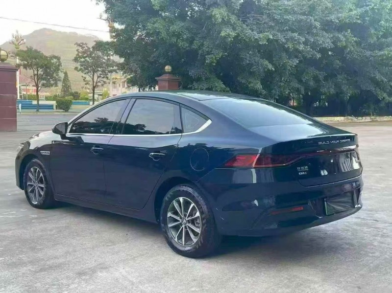 广州24年比亚迪秦8