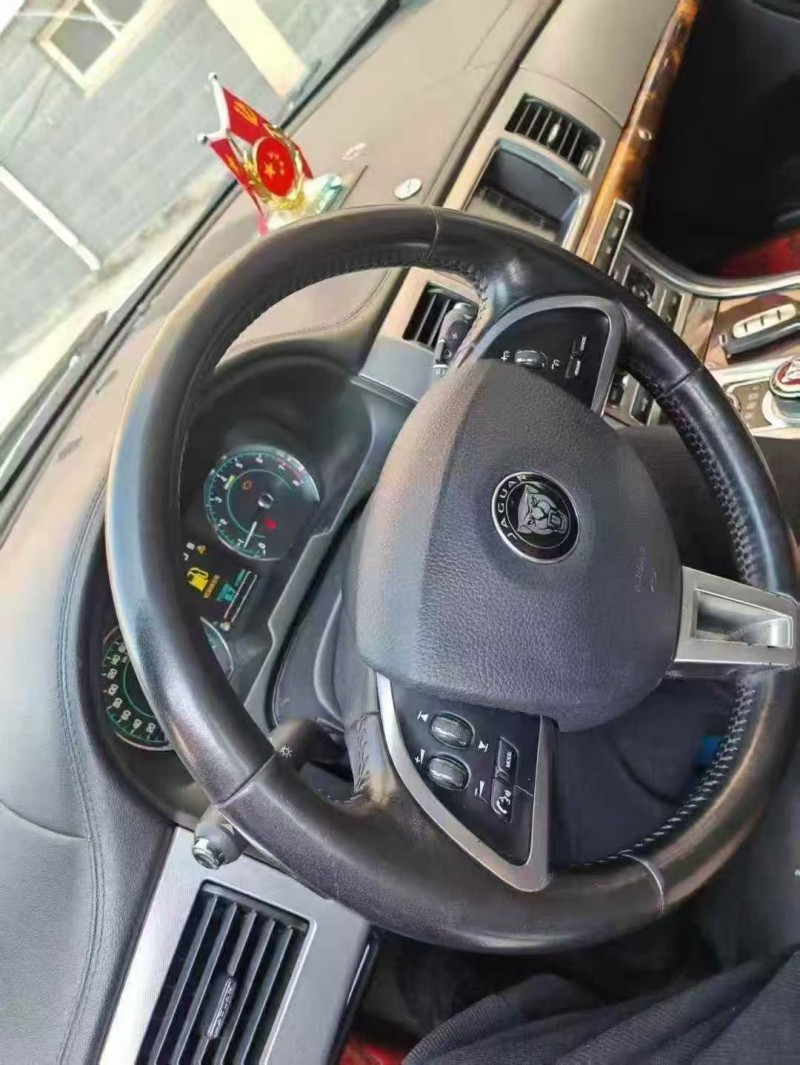 潍坊15年捷豹XF4