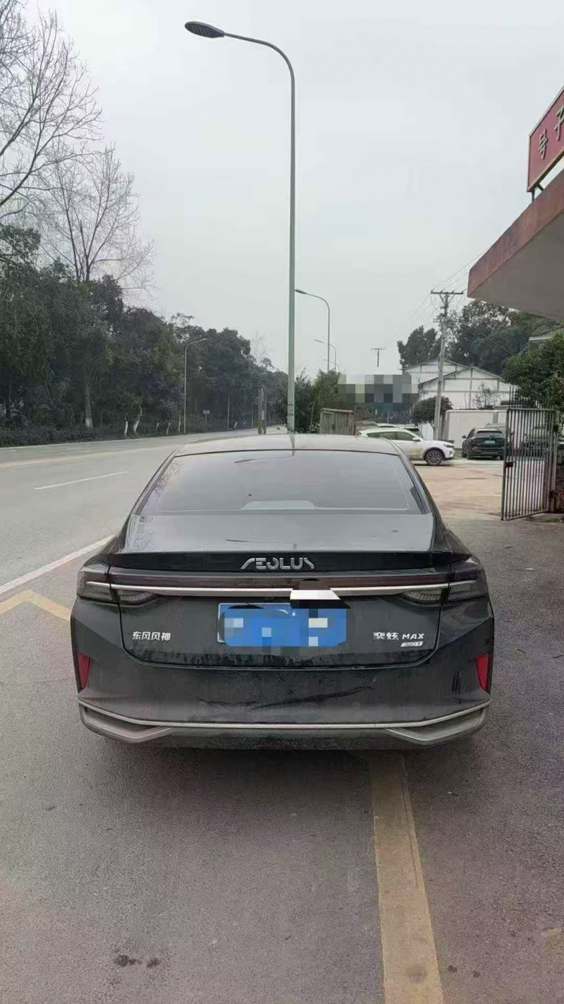 济宁23年东风奕炫6