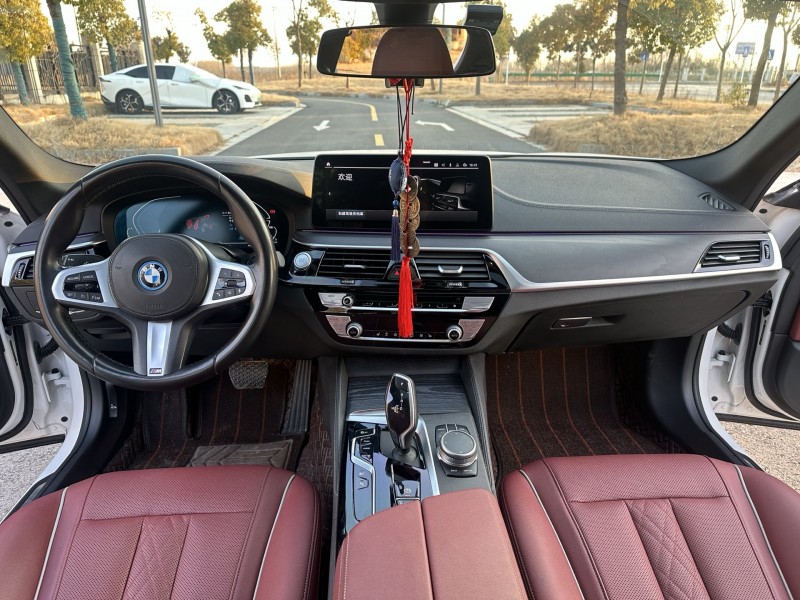 盐城22年宝马5系8