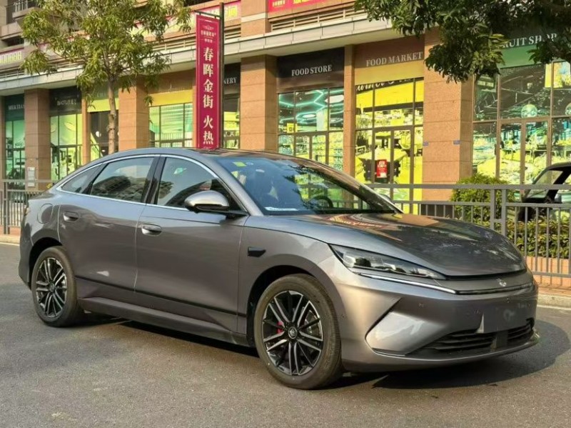 东莞26年比亚迪秦3