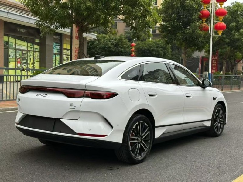 东莞26年比亚迪秦8