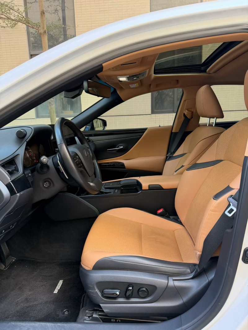 佛山22年雷克萨斯ES6