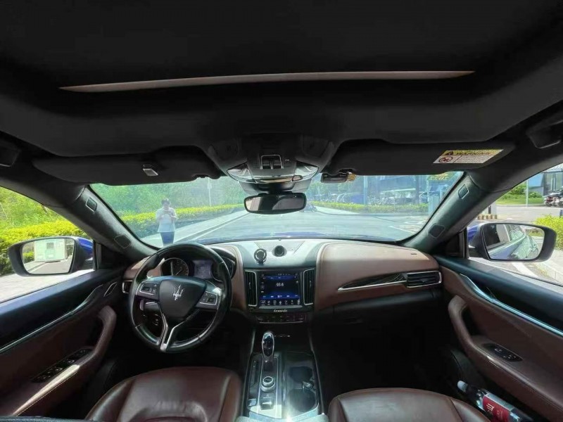 东莞18年玛莎拉蒂Levante4