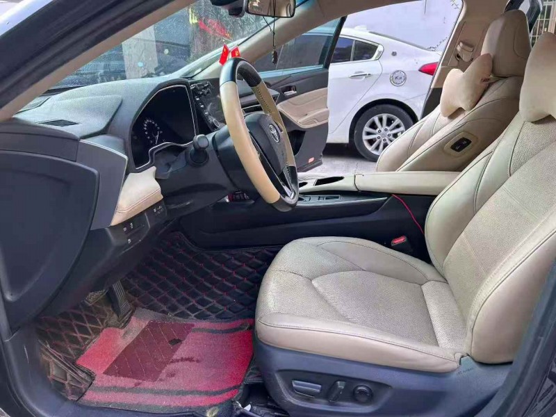 广州20年丰田亚洲龙6