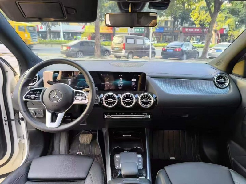 广州20年奔驰GLA5