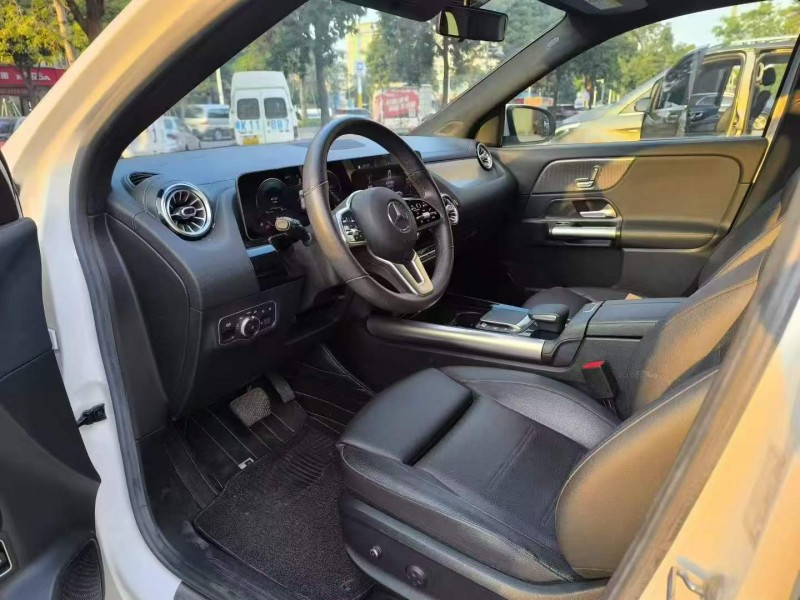 广州20年奔驰GLA6