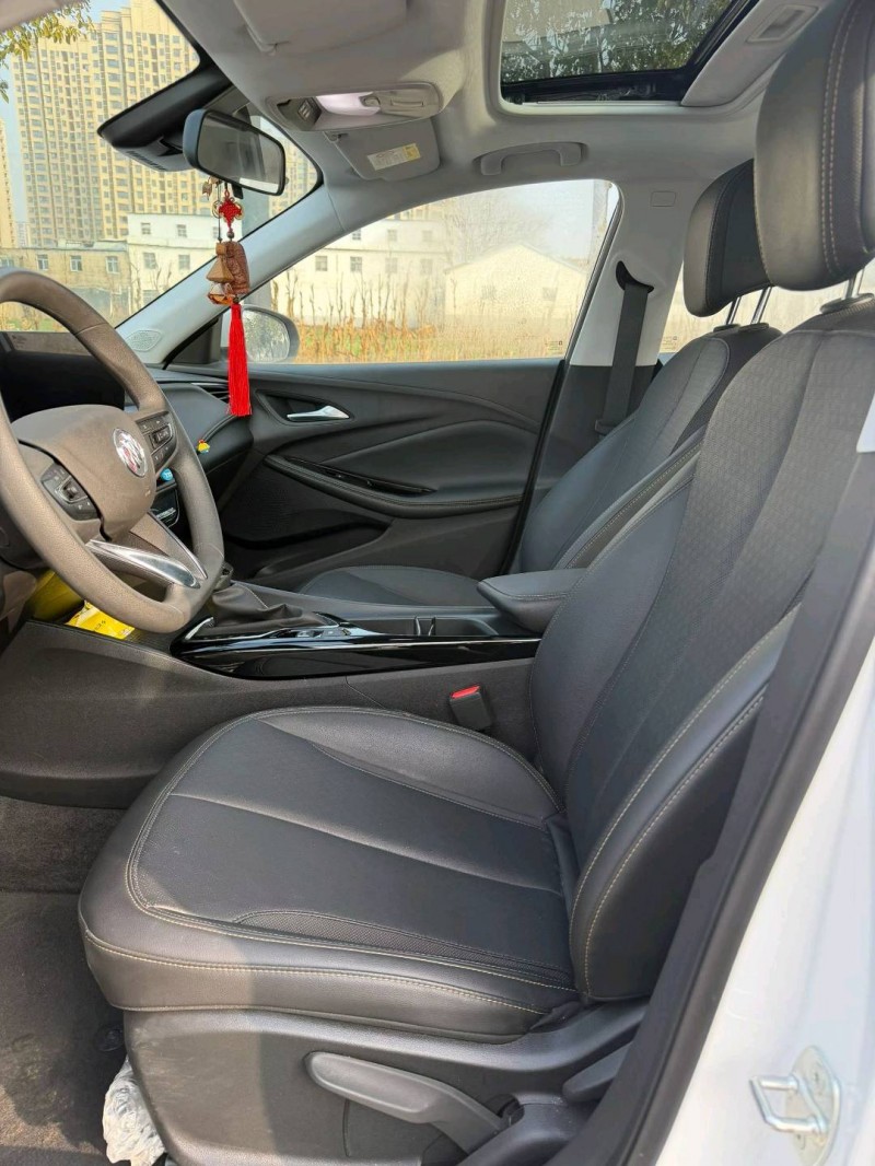 阜阳25年别克威朗8