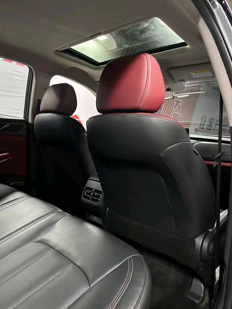 成都23年长安汽车CS755