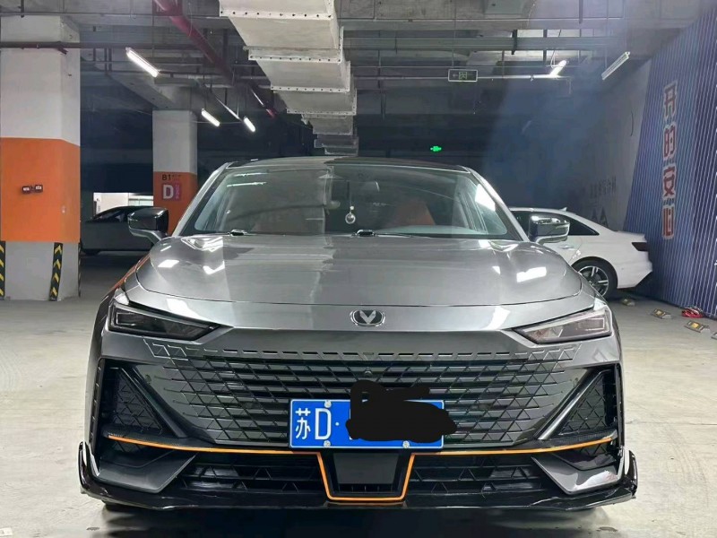 成都23年长安汽车UNI1