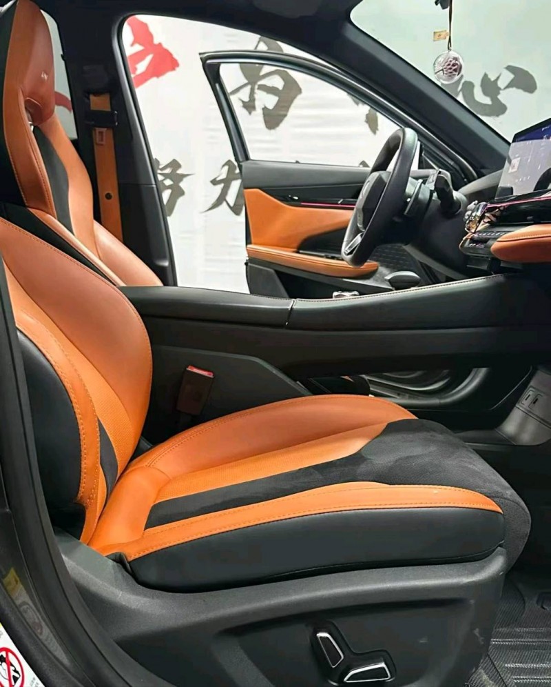 成都23年长安汽车UNI4