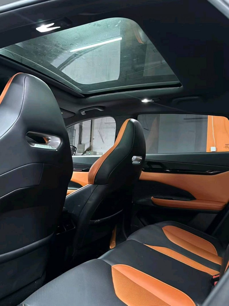 成都23年长安汽车UNI5