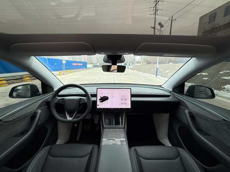 青岛25年特斯拉MODEL Y4