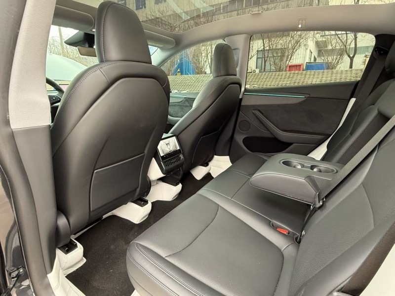 青岛25年特斯拉MODEL Y5