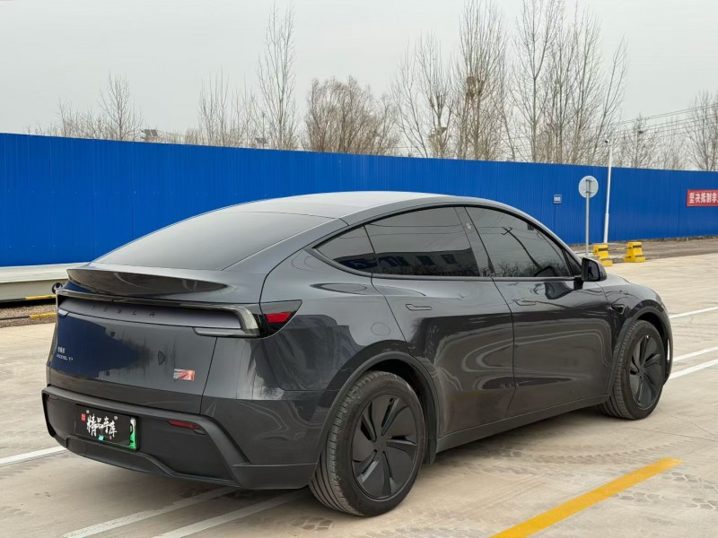 青岛25年特斯拉MODEL Y8