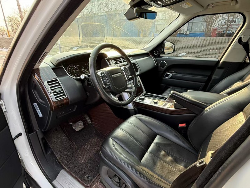 青岛17年路虎揽胜行政6