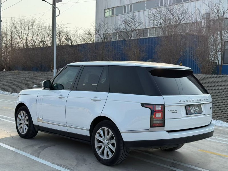 青岛17年路虎揽胜行政7