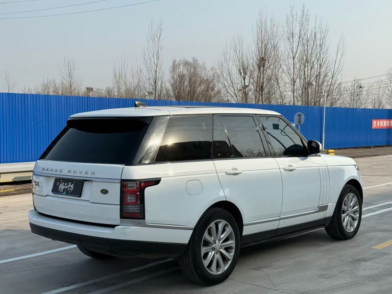 青岛17年路虎揽胜行政8