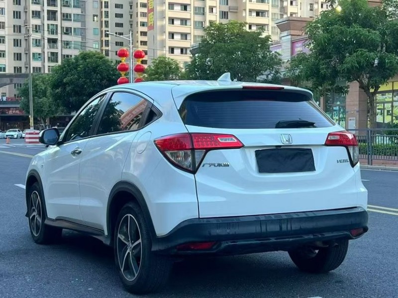 东莞21年本田缤智6