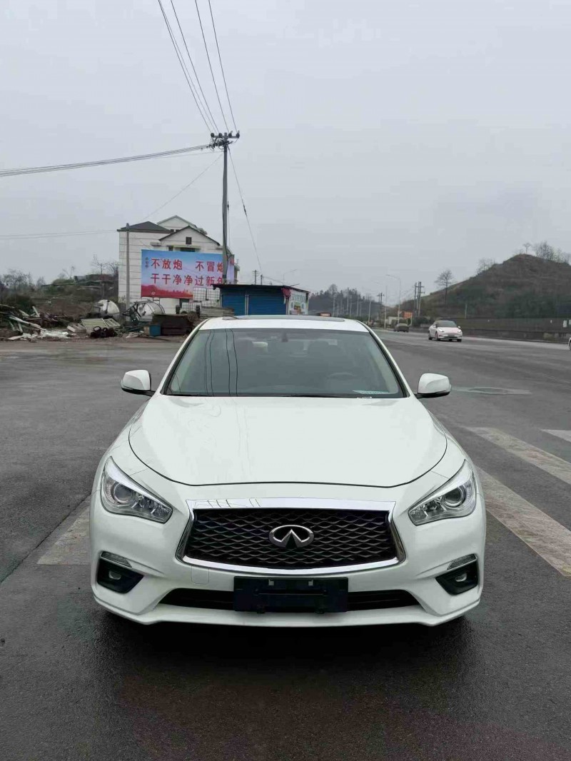 张家界20年英菲尼迪Q50L1