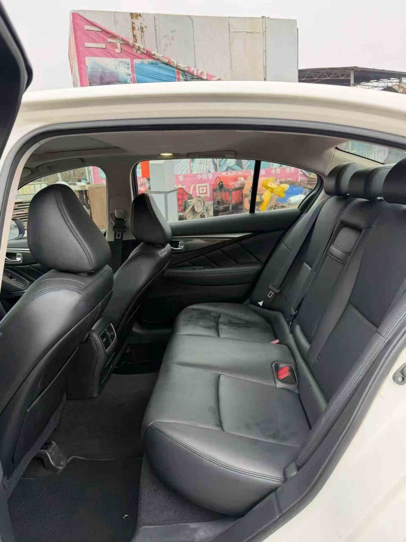 张家界20年英菲尼迪Q50L7