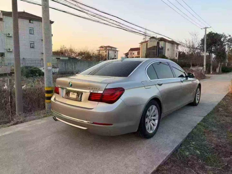 湖州15年宝马7系8