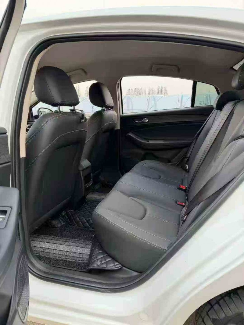 衢州25年奇瑞艾瑞泽5