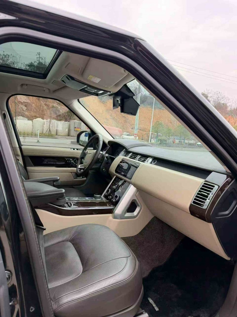 岳阳23年路虎揽胜行政4