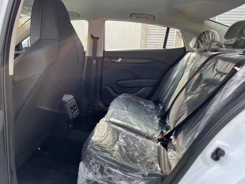 济宁25年东风奕炫4