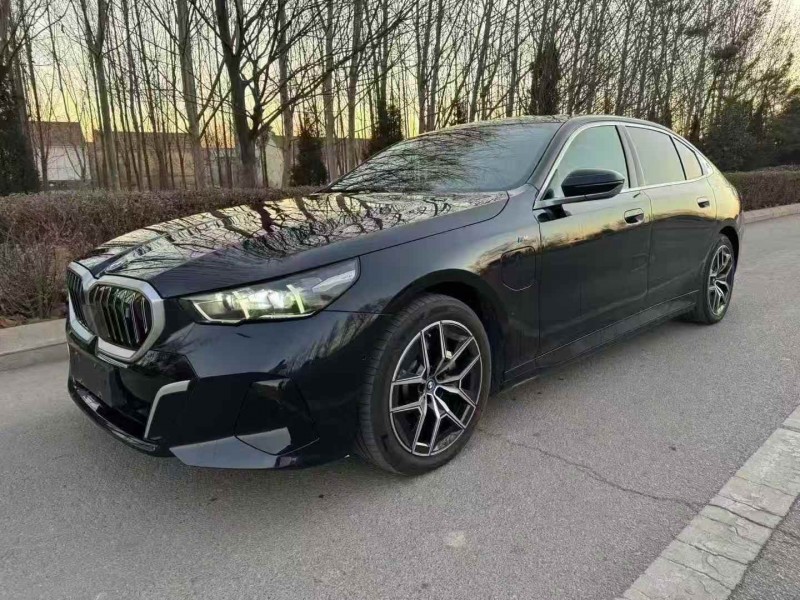 淄博24年宝马I52