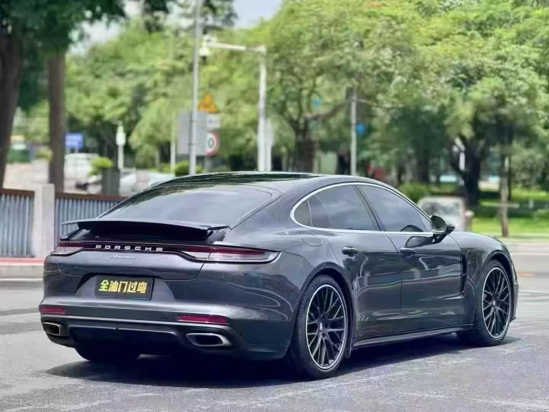 广州22年保时捷帕拉梅拉8