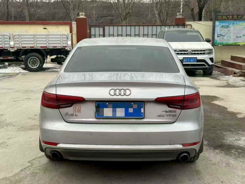 济宁17年奥迪A4L8