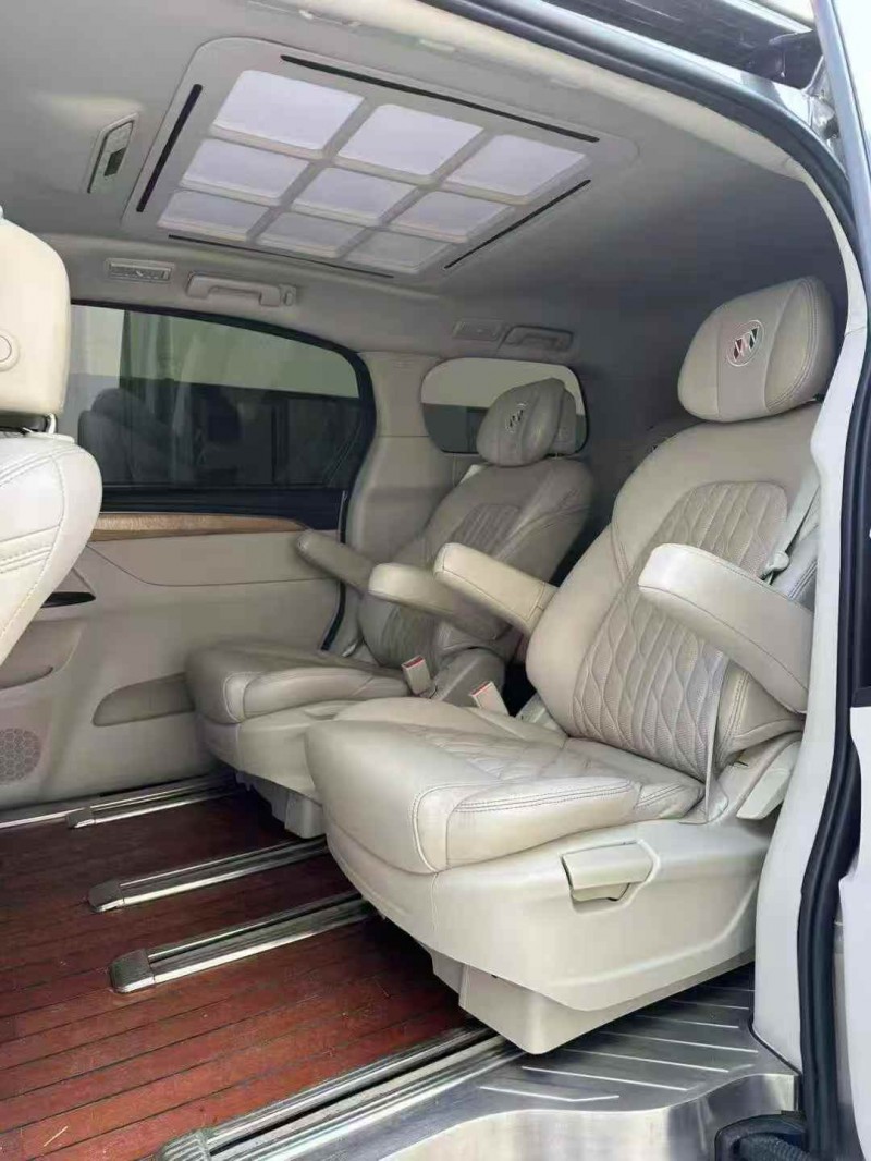 枣庄19年别克GL86