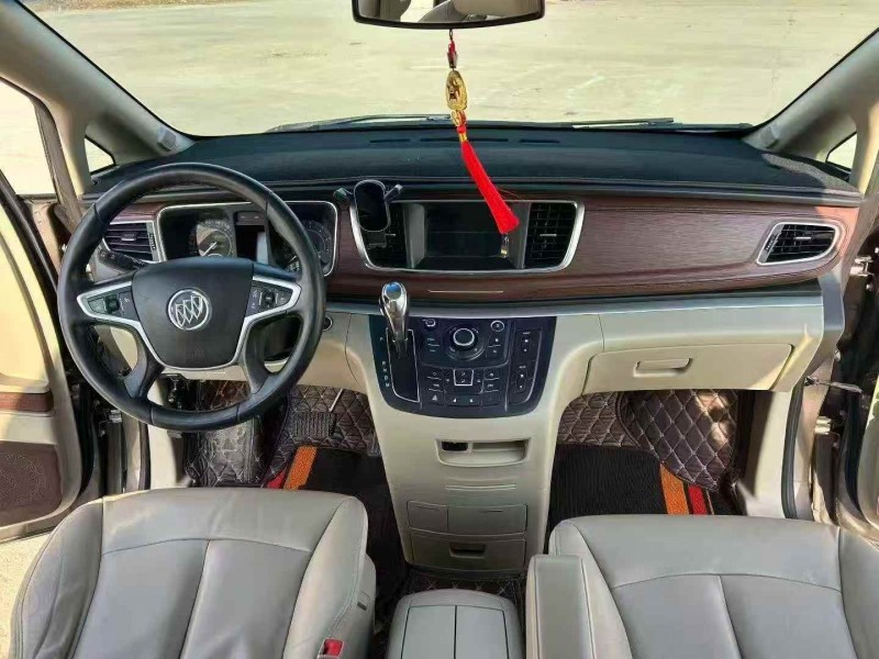 承德18年别克GL84