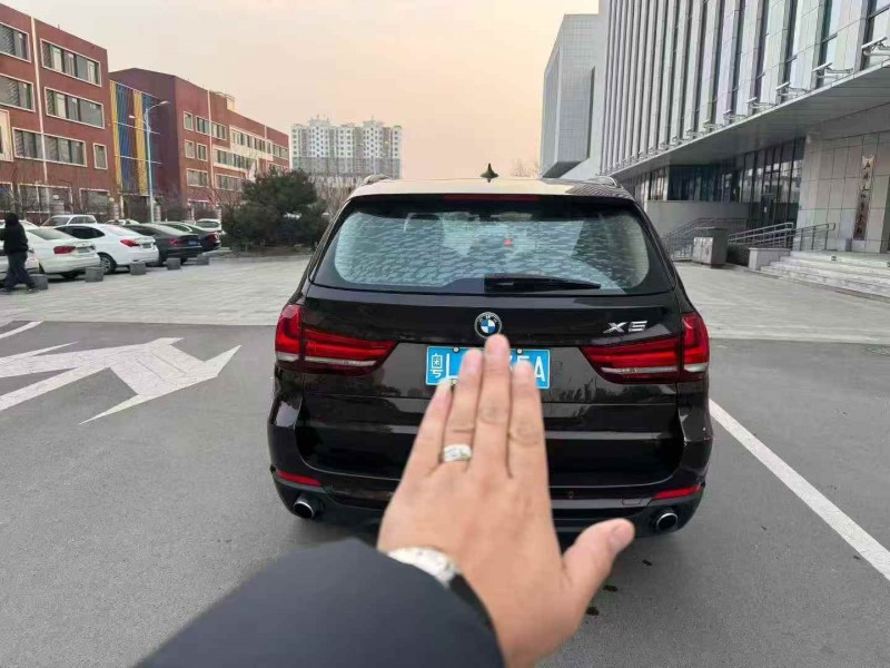 济宁16年宝马X39