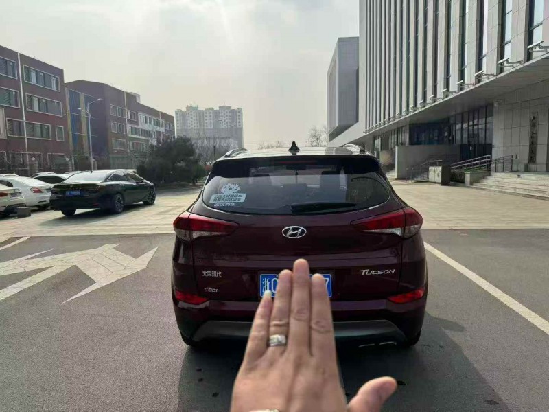 淄博17年现代途胜8