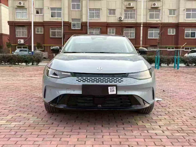 东营25年零跑汽车C011