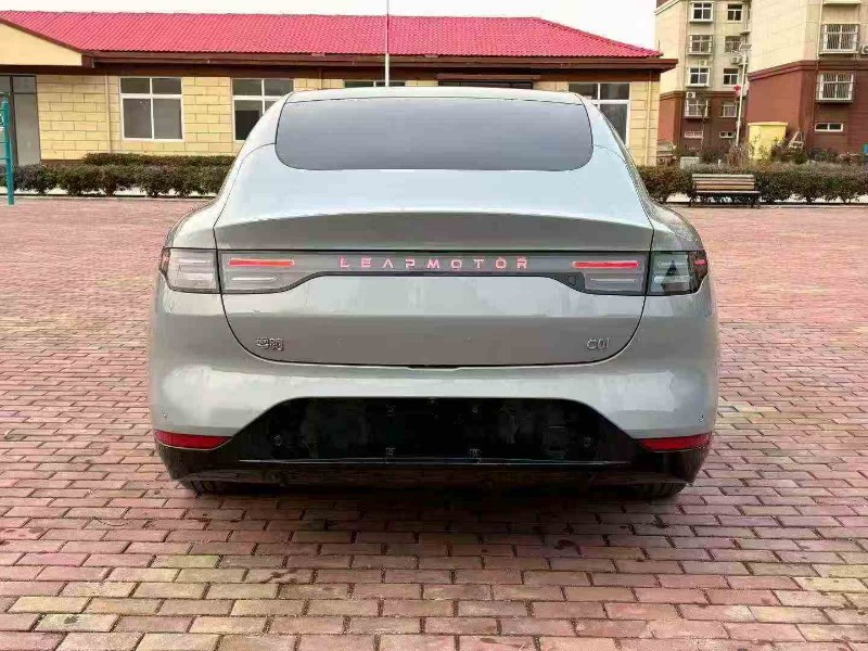 东营25年零跑汽车C019