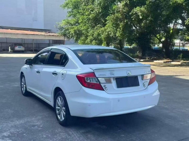 漳州13年本田思域8