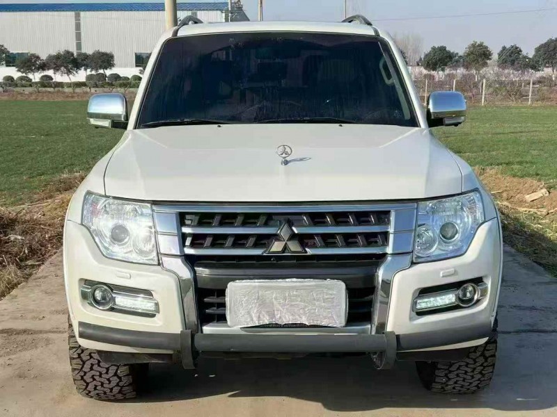 菏泽20年三菱帕杰罗1