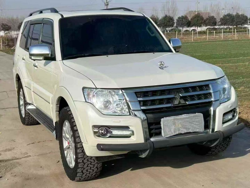 菏泽20年三菱帕杰罗2