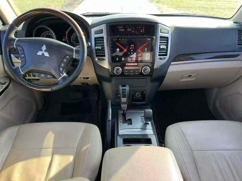 菏泽20年三菱帕杰罗4