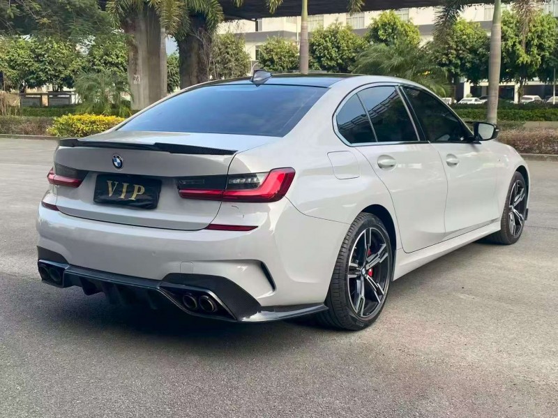 漳州21年宝马3系7