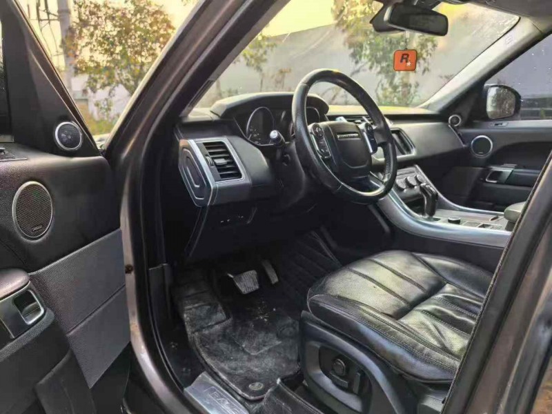 武汉16年路虎揽胜运动4