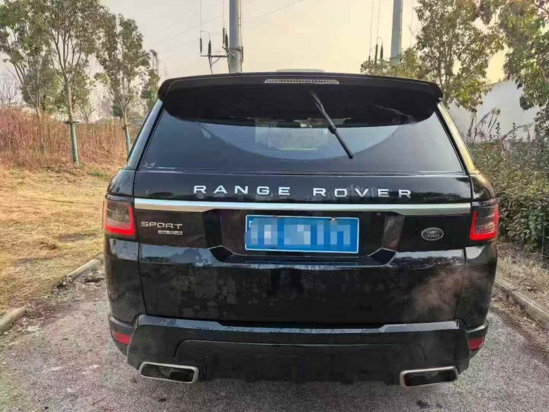 武汉16年路虎揽胜运动9