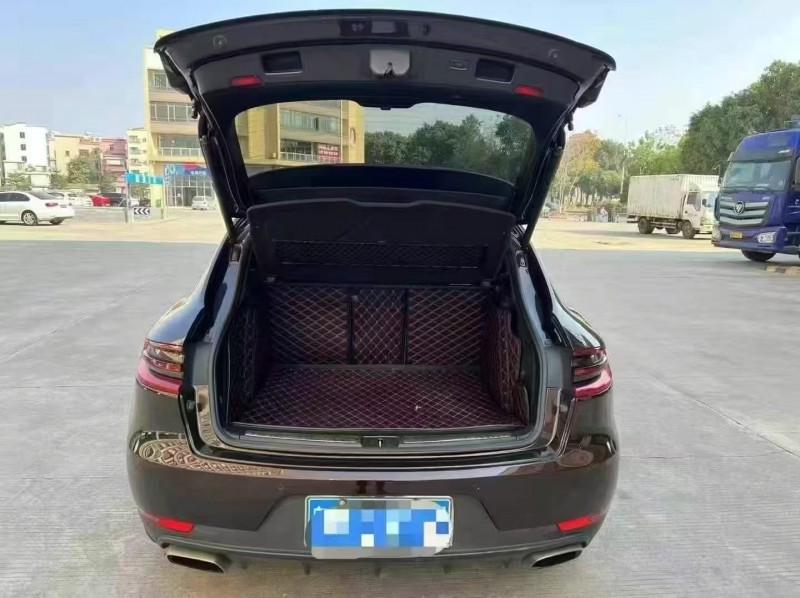 广州16年保时捷Macan7