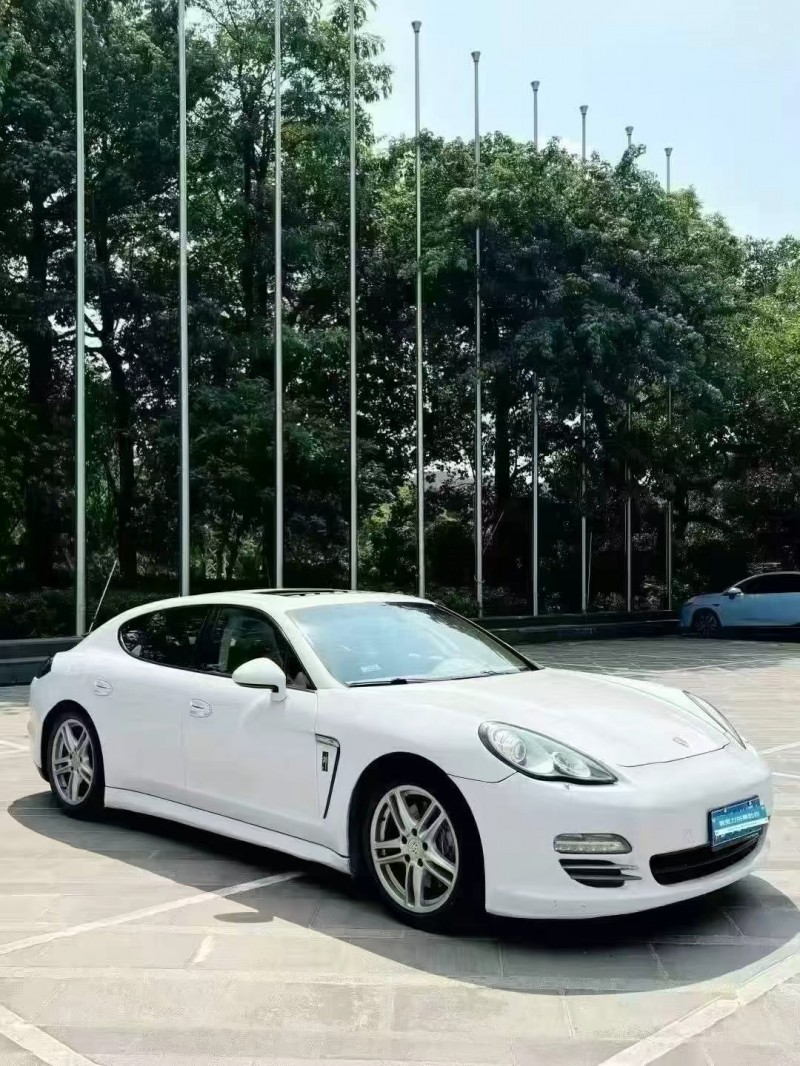 珠海11年保时捷帕拉梅拉3