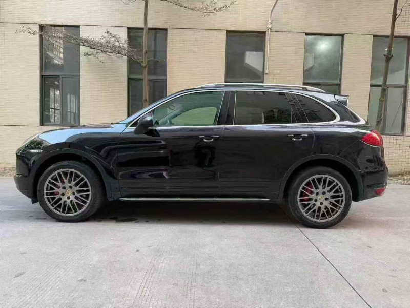 承德14年保时捷卡宴8