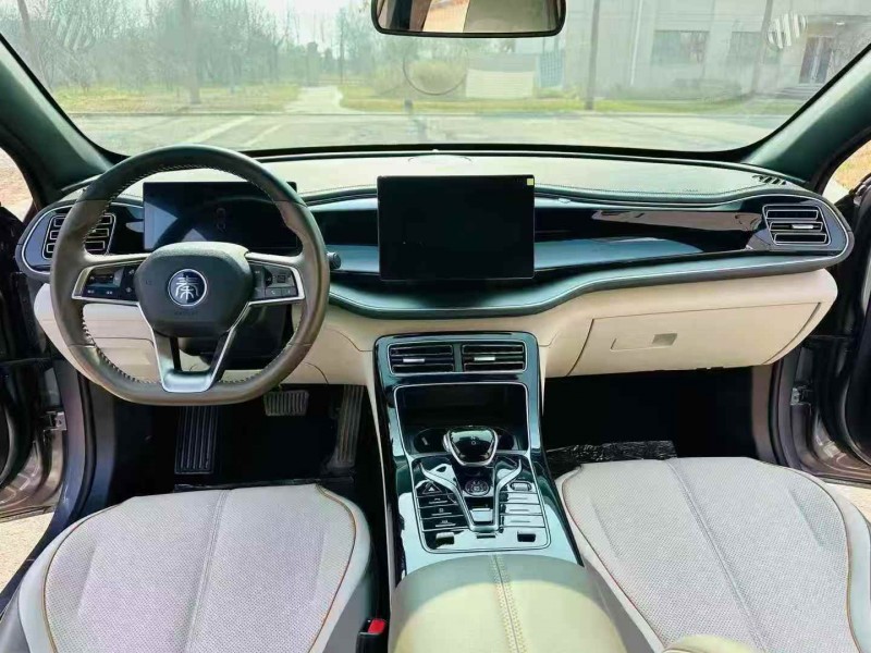 东营24年比亚迪秦5