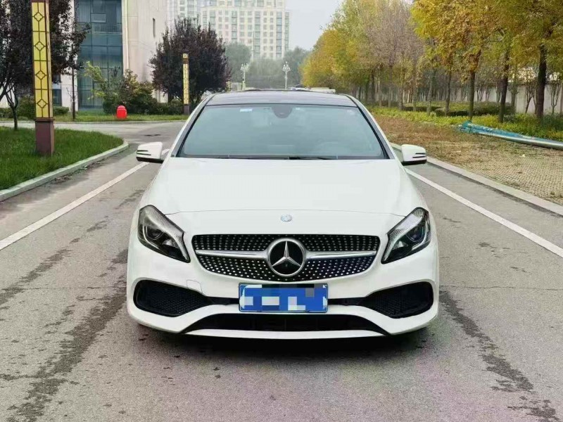济宁16年奔驰A1
